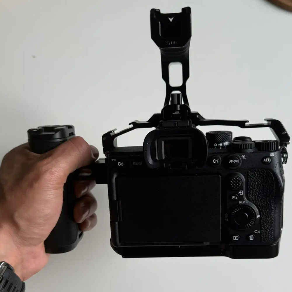 Sony Camera A7 Iv - SmallRig Klatka operatorska do Sony A7V